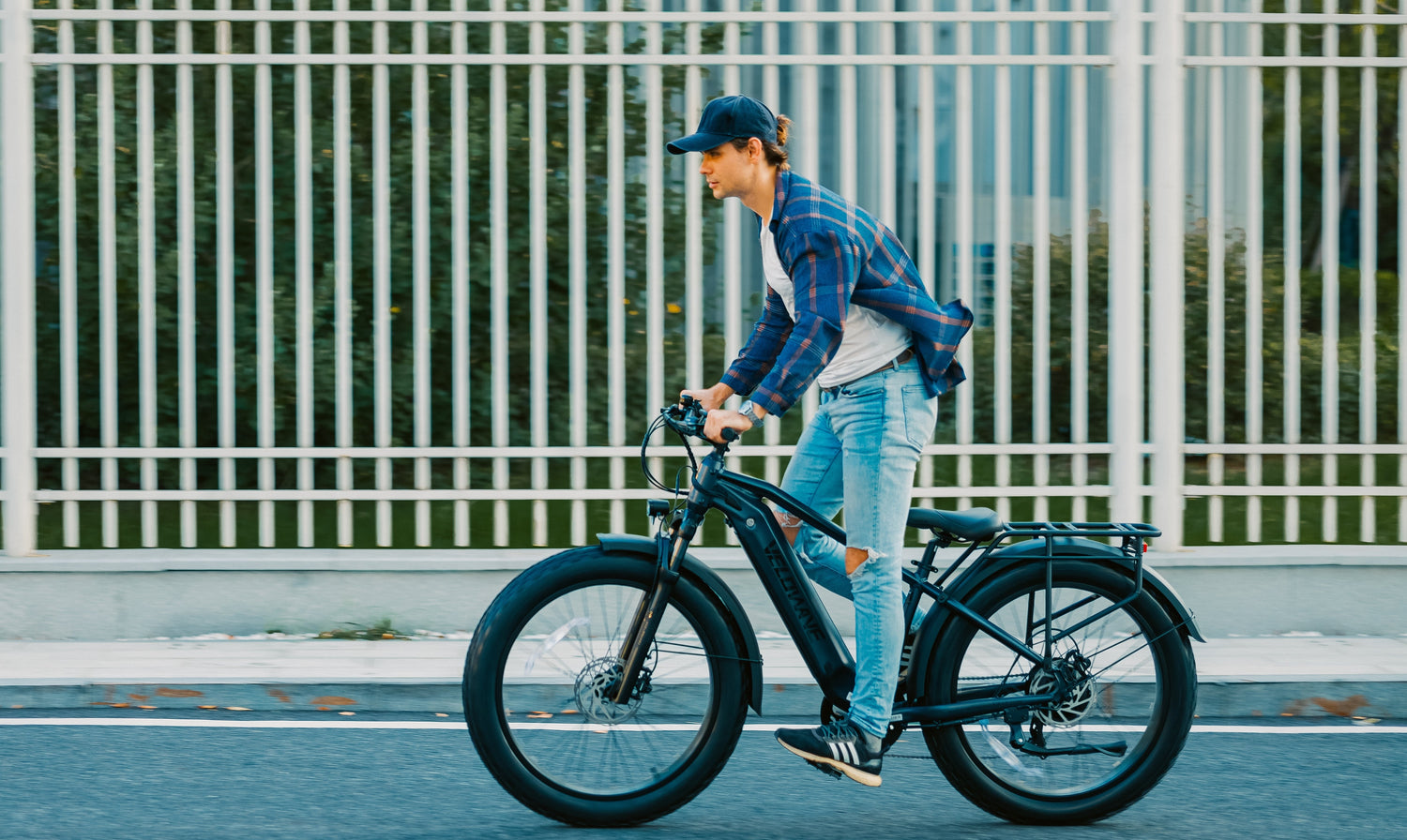 Melting on Your E-bike? 5 Cool Tech Hacks to Ride Cooler (Battery Care & Torque Sensor Guide)